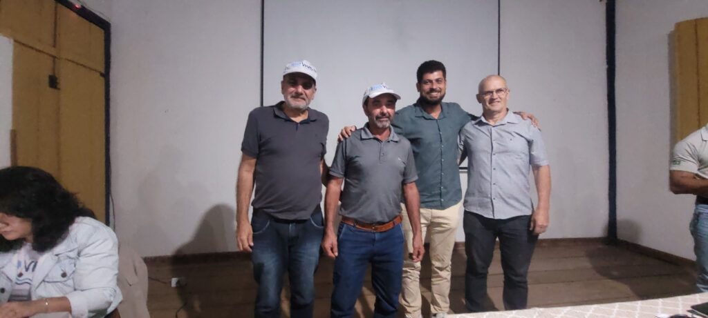 O encontro reuniu produtores rurais da região e contou com a presença do prefeito Txai Silva Costa. 